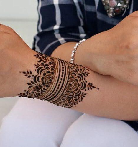 Floral bracelet mehndi ideas