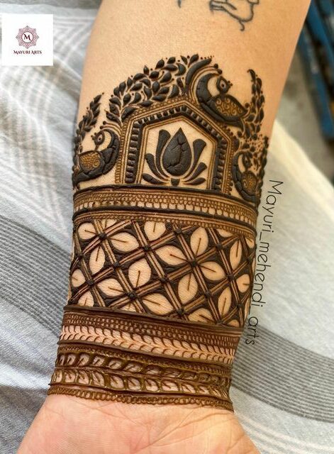 Front hand mehndi design simple