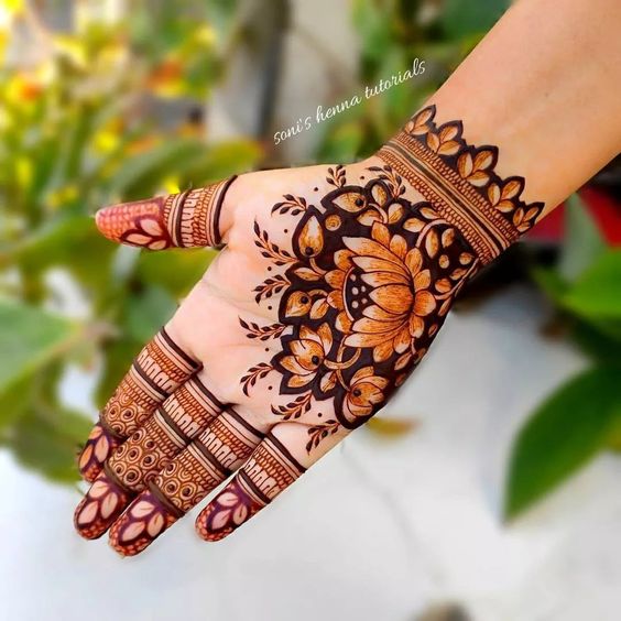 Lotus simple traditional mehndi design