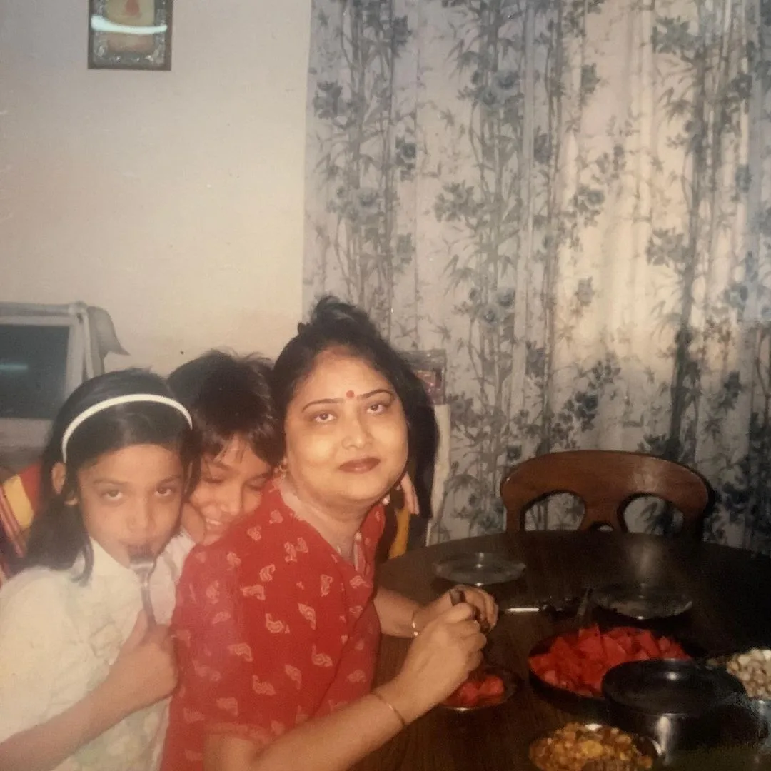 Medha-Shankar-With-Mother