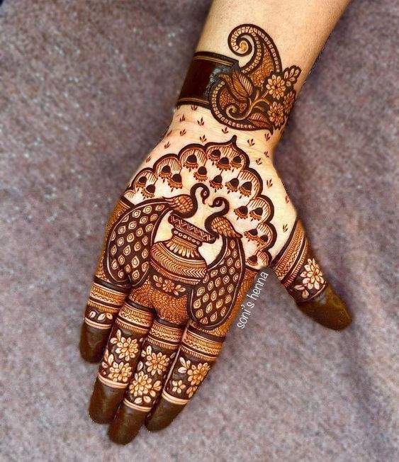 Paisley bangle mehndi design