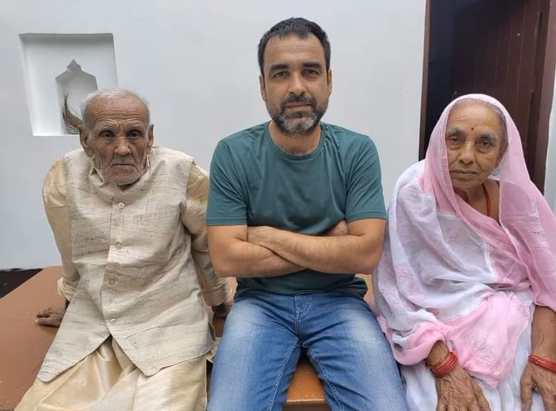 Pankaj Tripathi with father mother