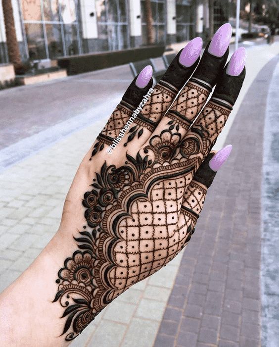 Simple Indo western mehndi design