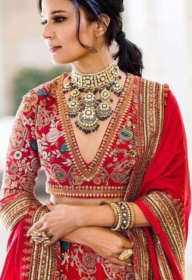 Wedding-blouse-designs-V-neck-blouse-design