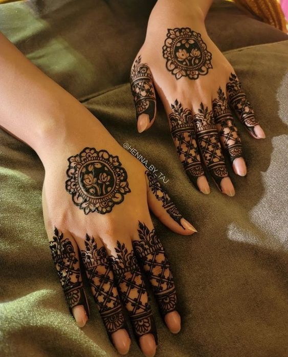 Western style mehndi design simple