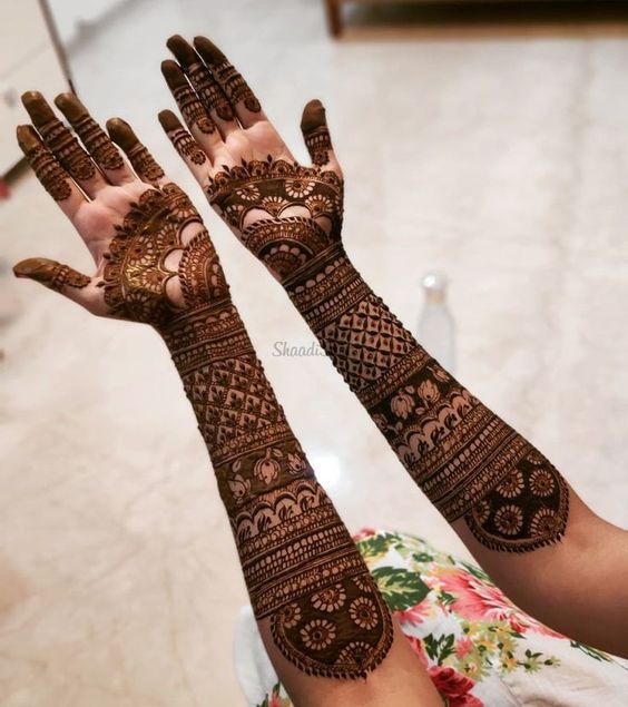 full hand mehndi art