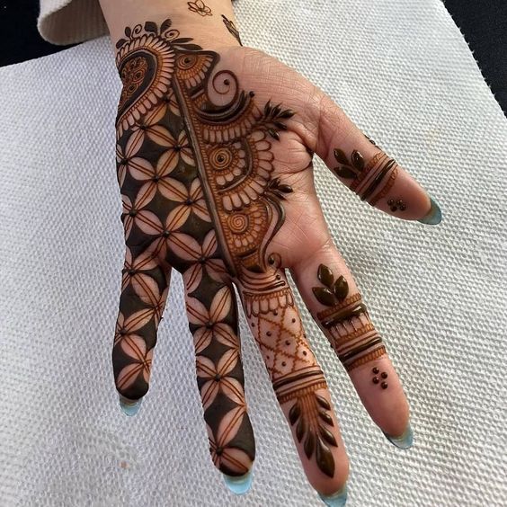 segmented mehndi design