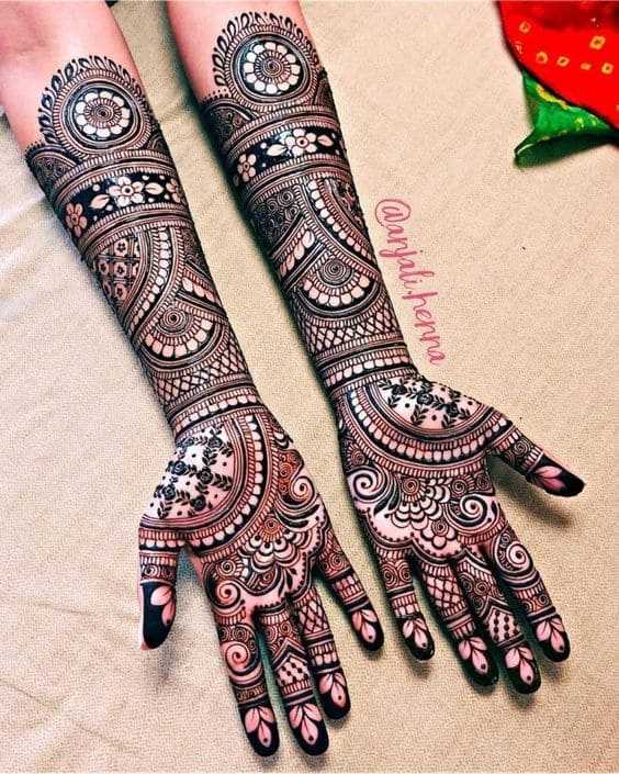 segmented mehndi design