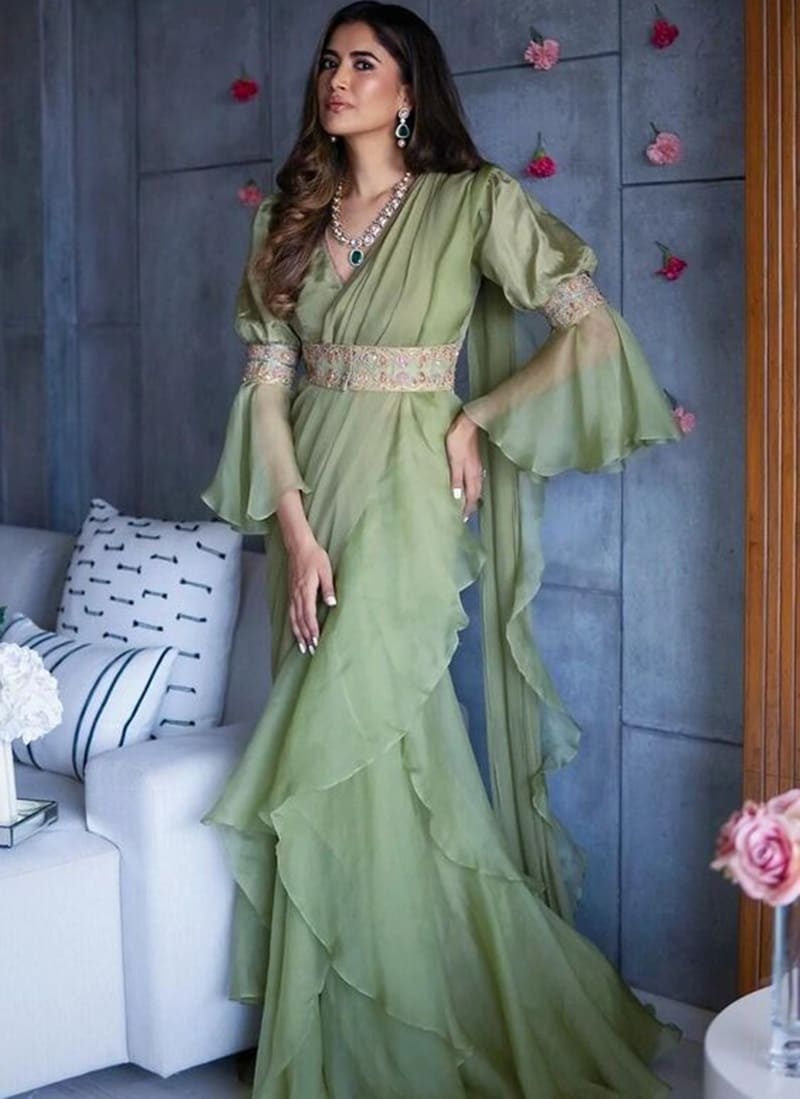 trumpet-full-sleeve-blouse-design