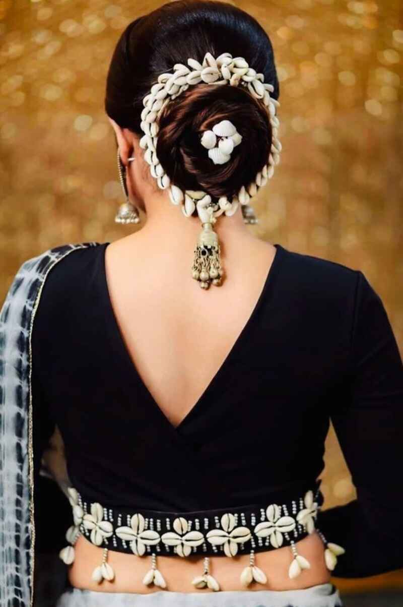 Cauri-embellished-V-neck-fancy-blouse-design-back-side