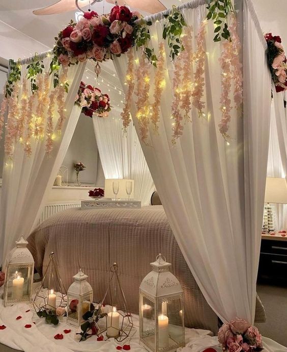 Classy bedroom decor with curtains