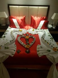 21 Romantic First Night Room Decoration Ideas To Make It Special