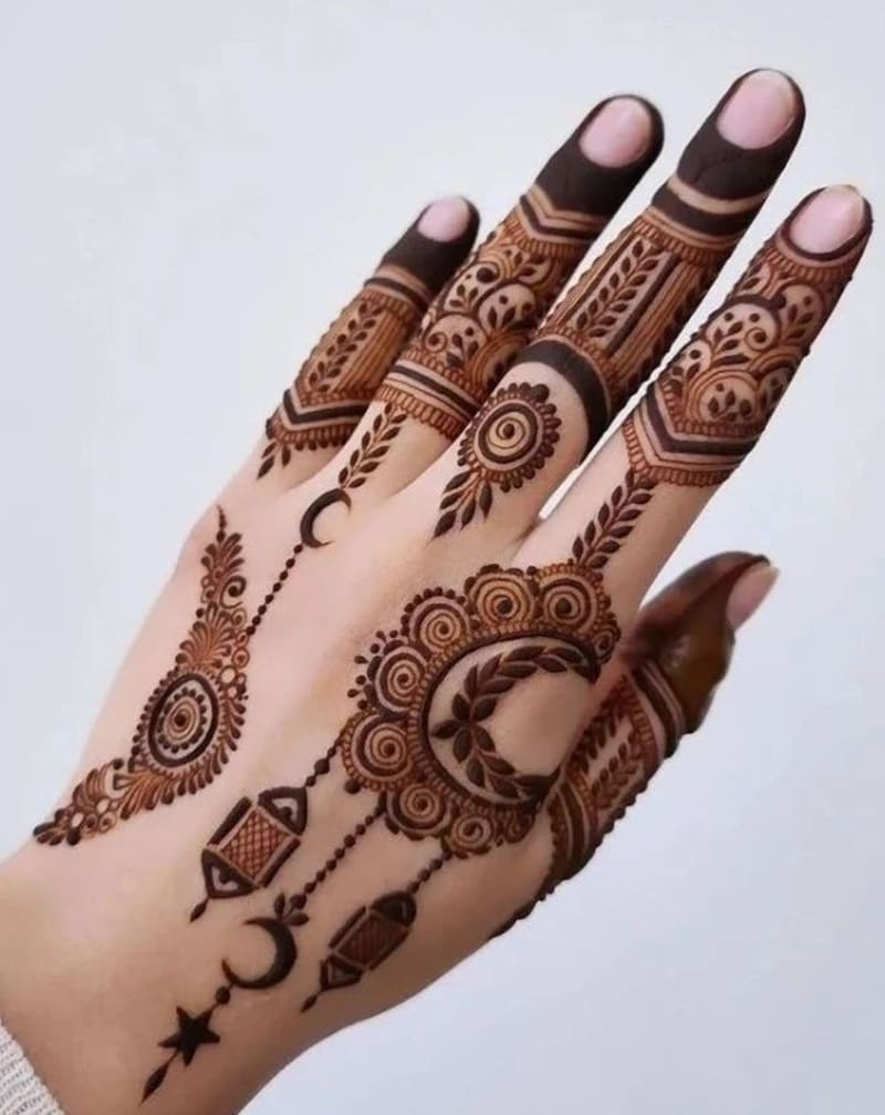 Moon-star-back-side-mehndi-design-simple