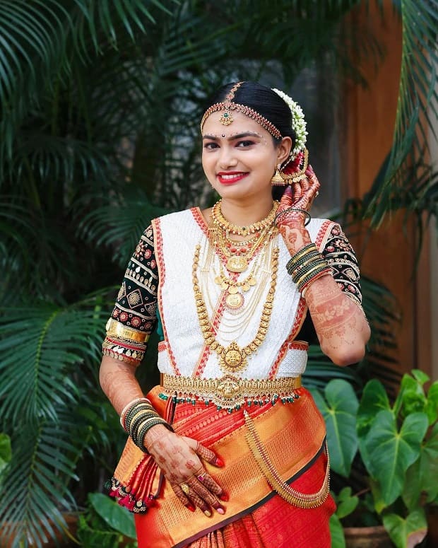 Sparkling Fashion: South Indian Actress Nayantara Hairstyles