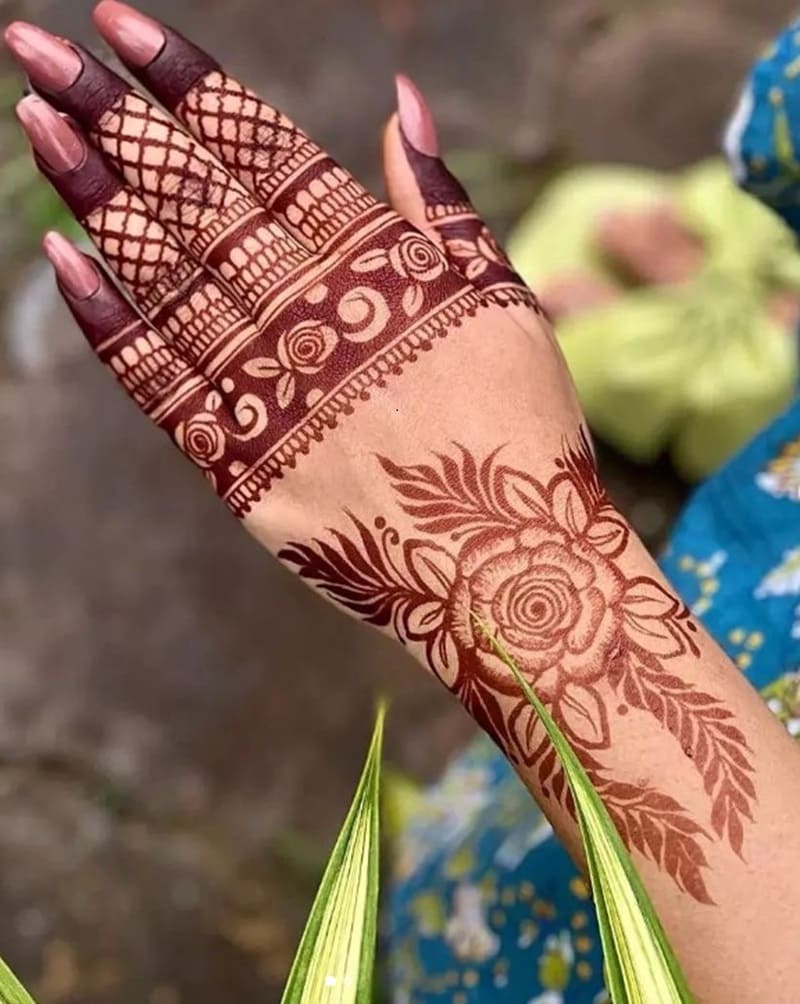 Rose-back-side-mehndi-design-simple