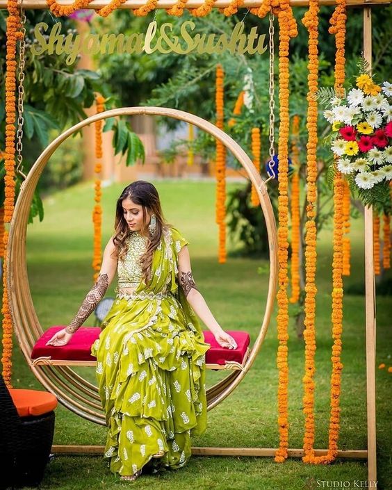 Ruffle saree with block print