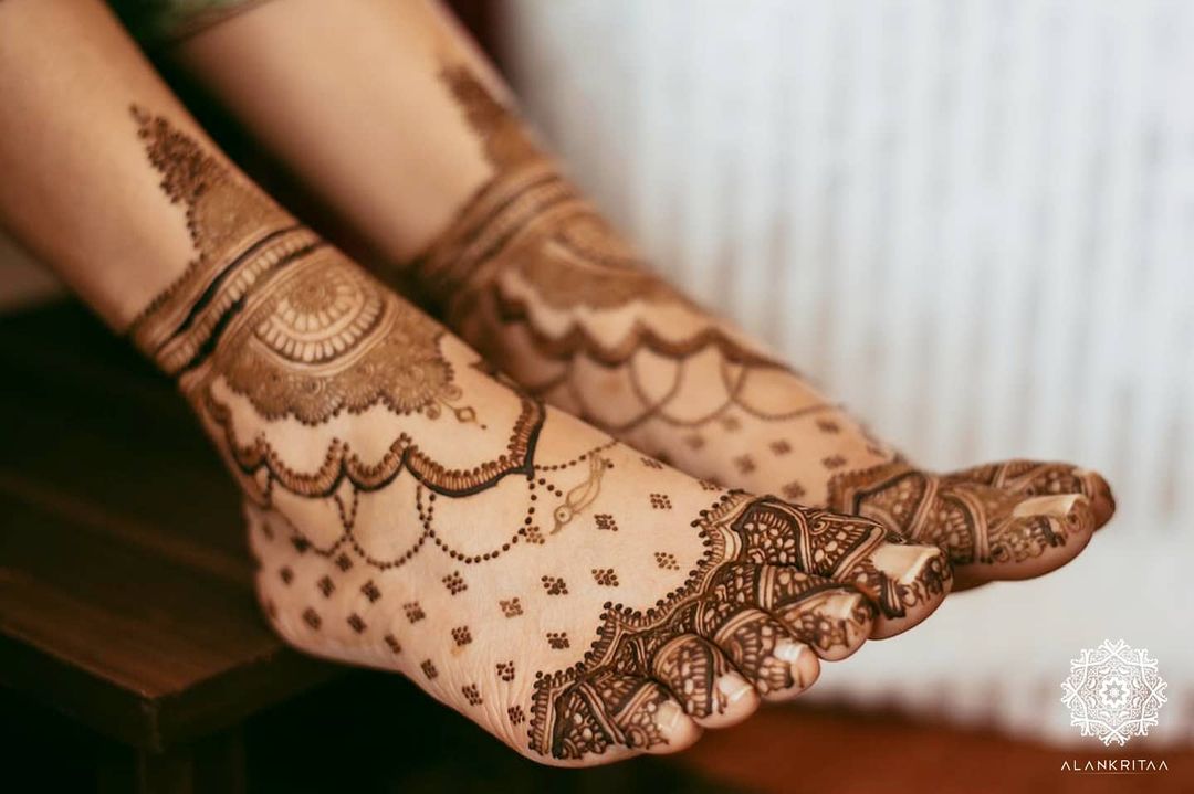 leg mehndi bridal