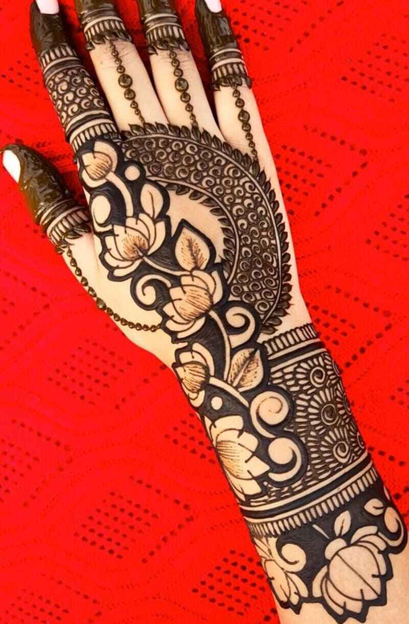 Stylish-floral-mehndi-design-back-side