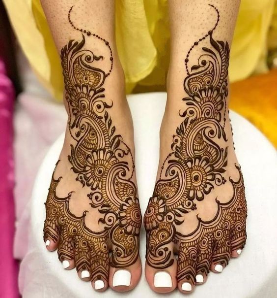 foot mehndi design simple