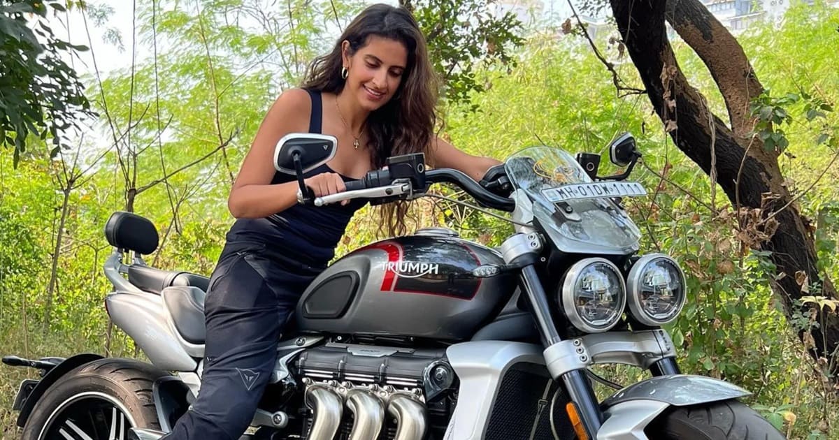 indian women Motorcycling
