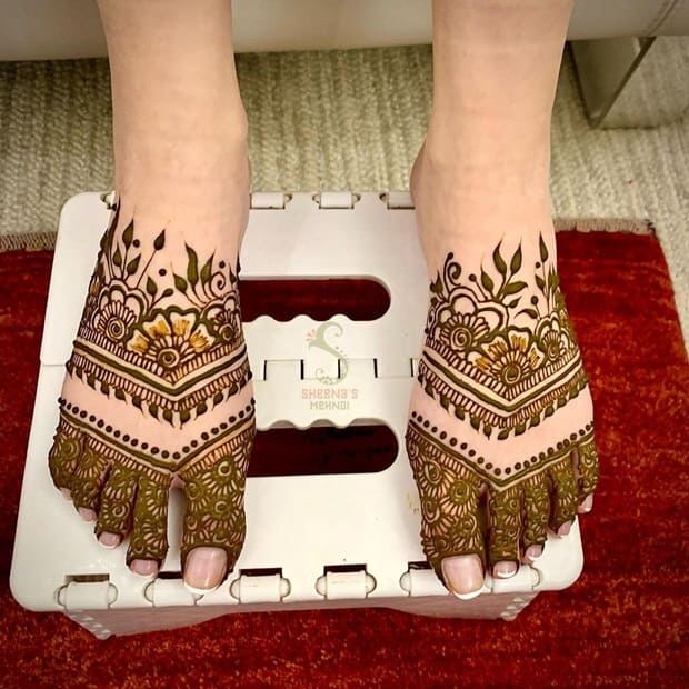 leg mehndi designs for brides