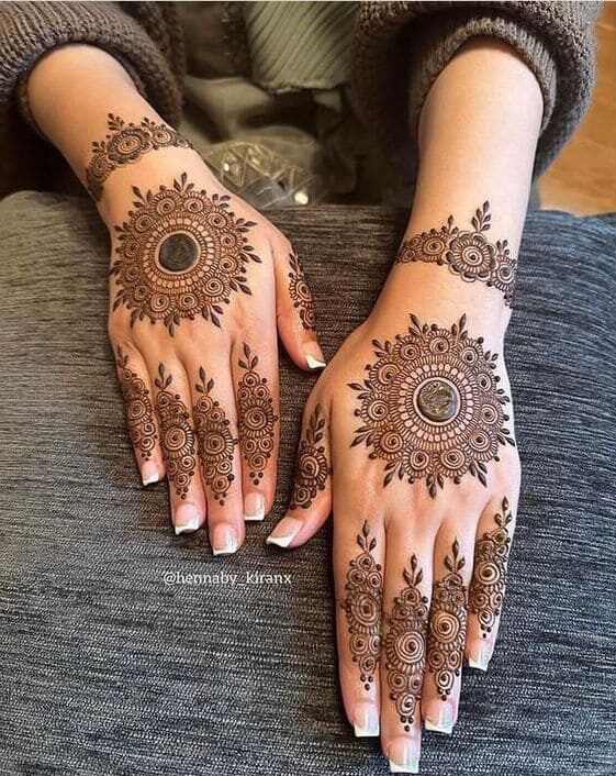 mandala mehndi design