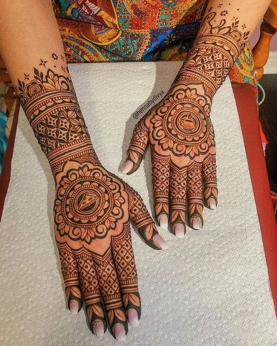 modern mehndi design