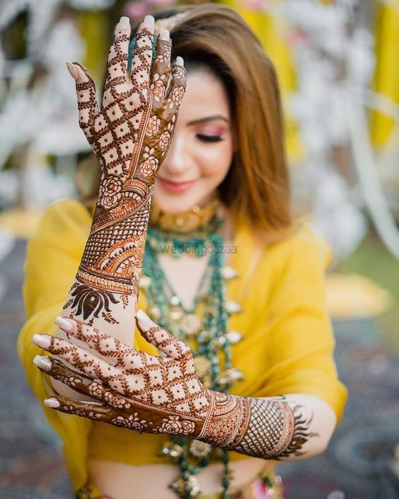 segmented mehndi design