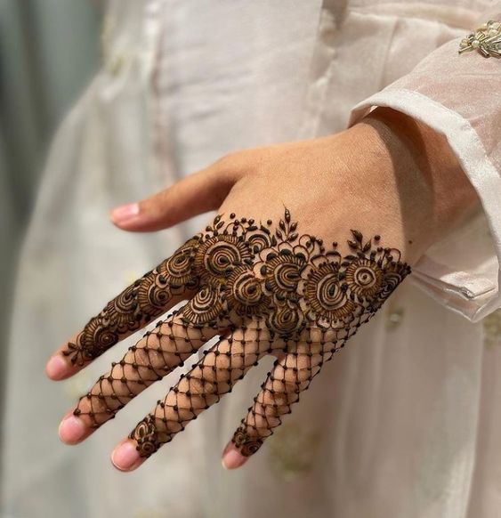 simple arabic mehndi design for bride