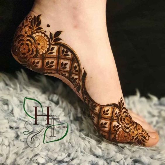 simple feet henna designs