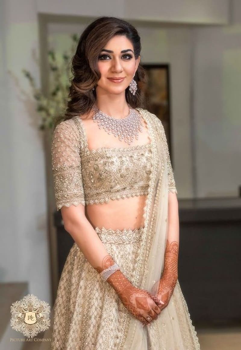 square-neck-with-embroidery-blouse-front-design