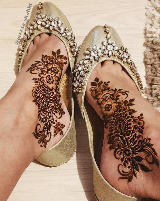 Ankle mehndi design