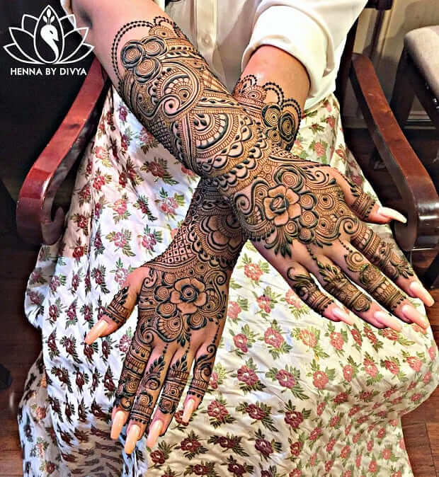 Bridal mehndi with floral motifs
