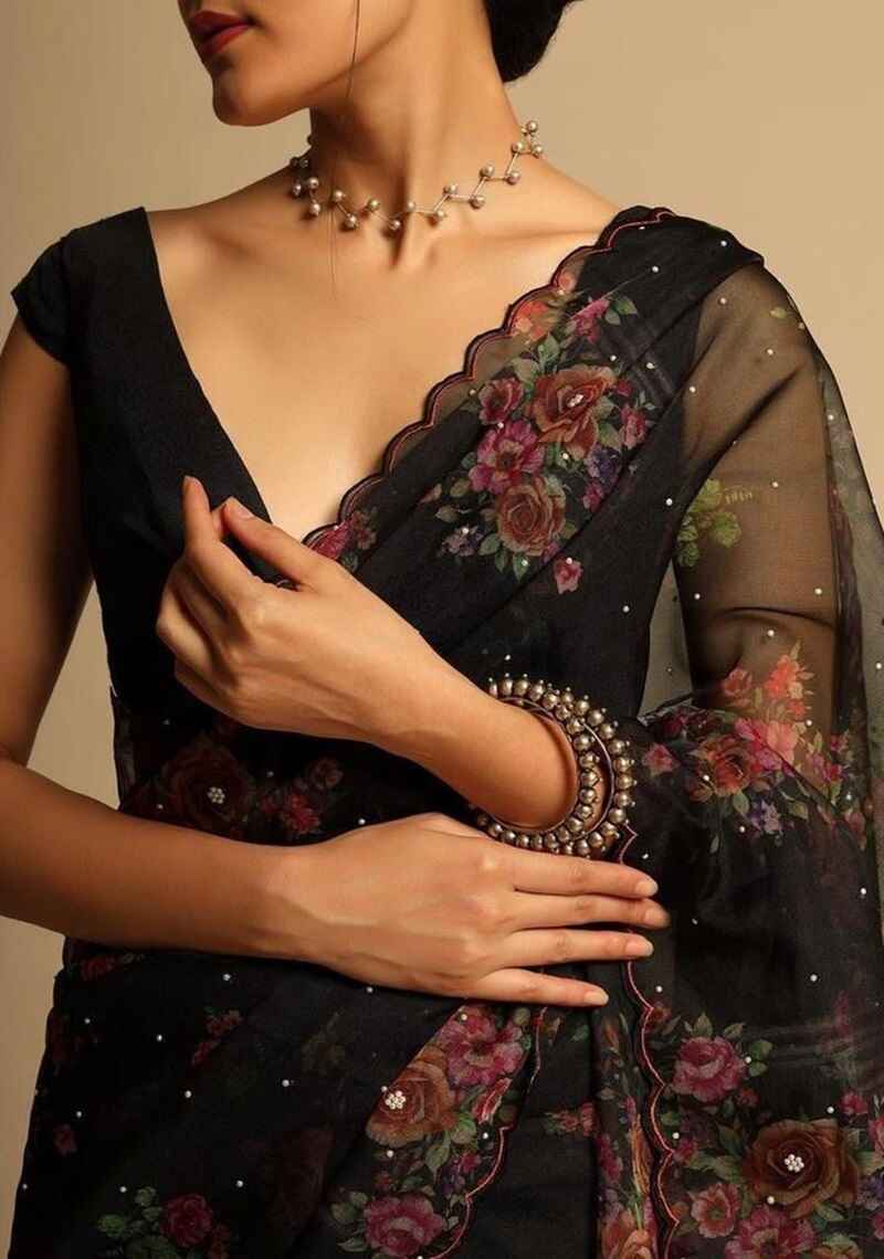 Floral-printed-black-organza-black-saree-look