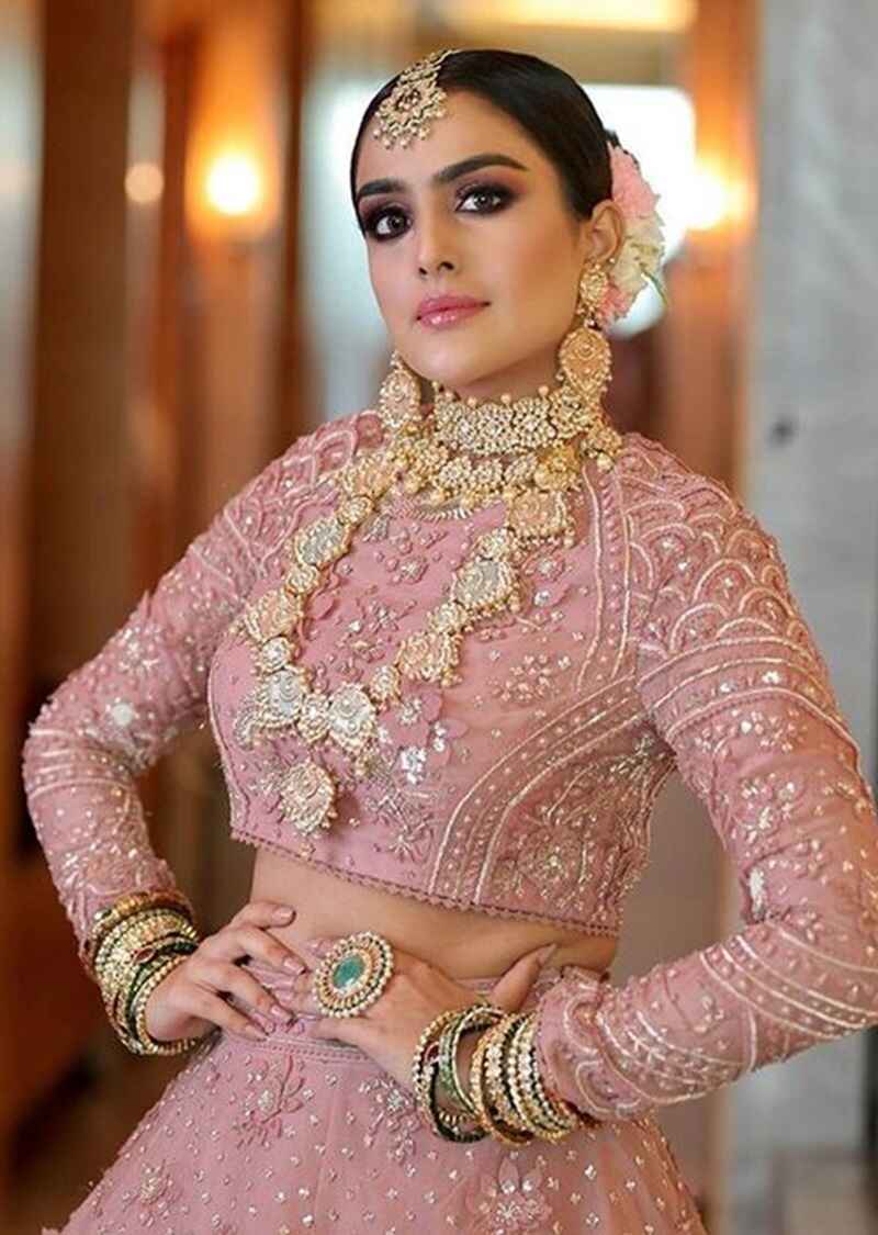 Full-sleeved-embroidery-bridal-blouse-designs