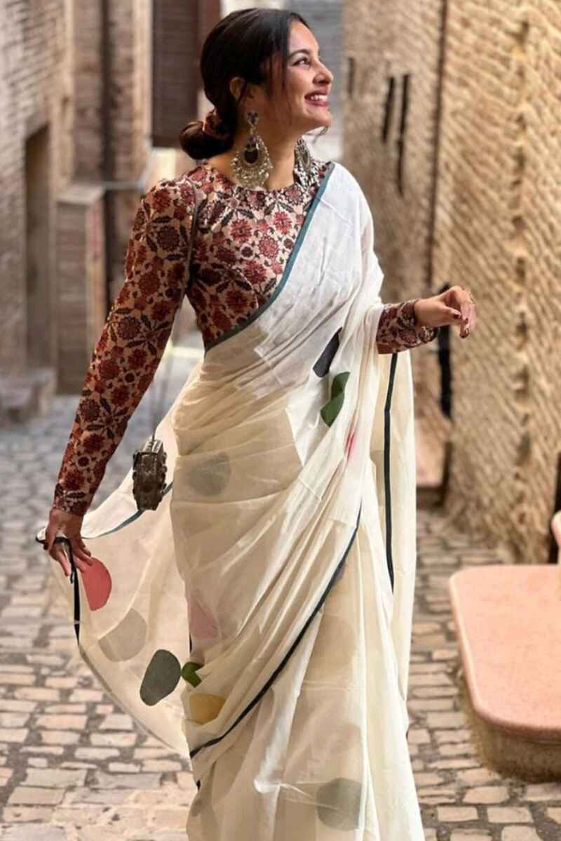 High-neck-with-full-sleeves-fancy-cotton-saree-blouse-designs