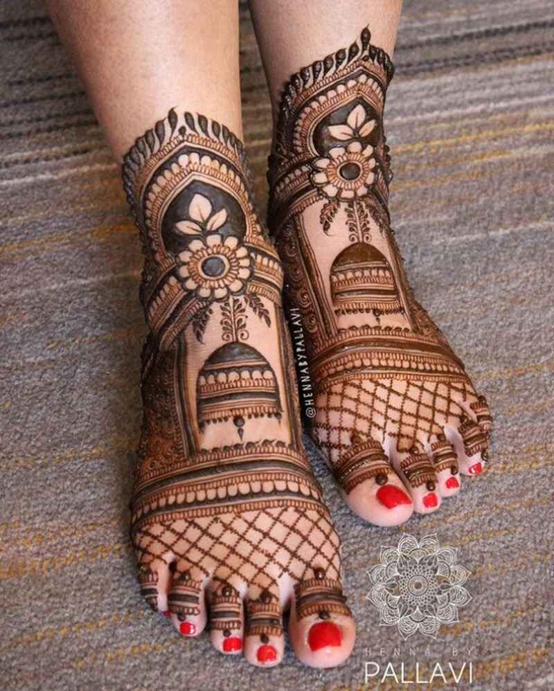Jhumka-motif-feet-mehndi-design