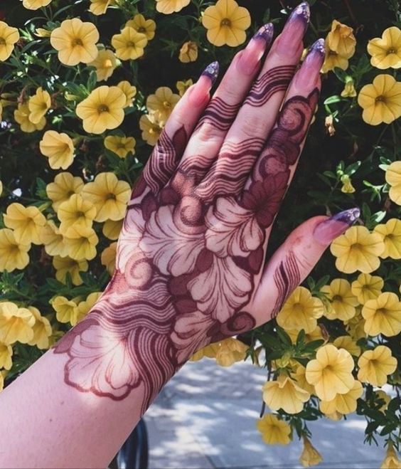 Leafy henna design