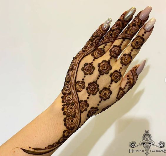 Modern henna designs for hands