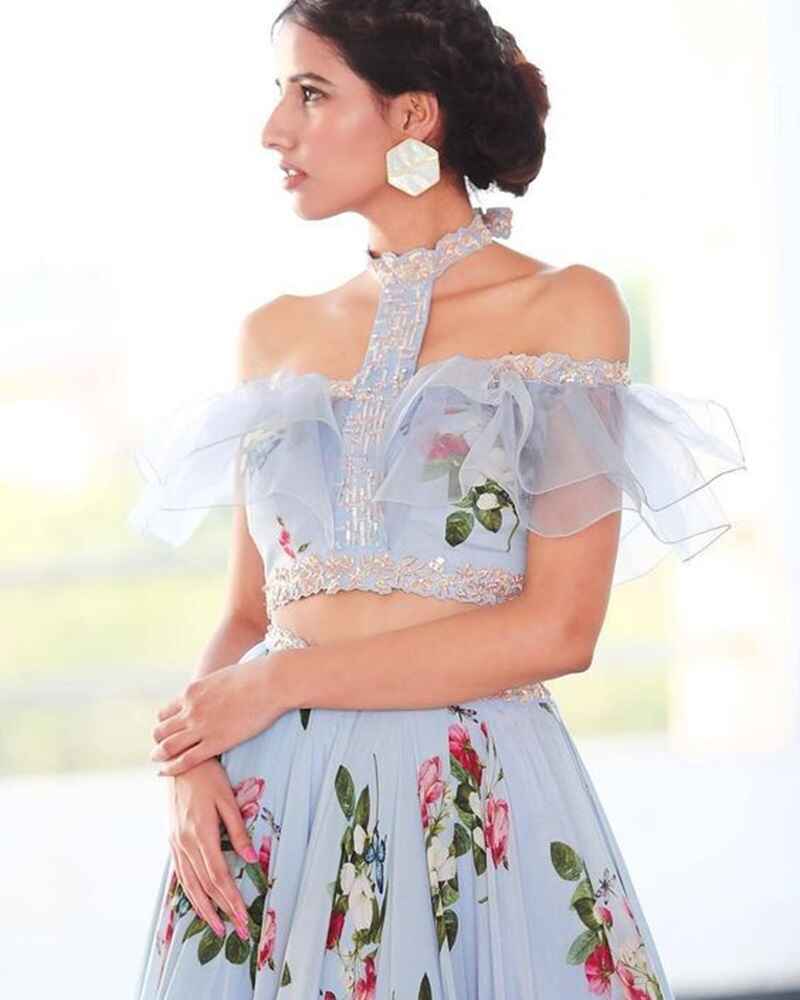 Off-shoulder-with-halter-neck-sexy-blouse-design-front
