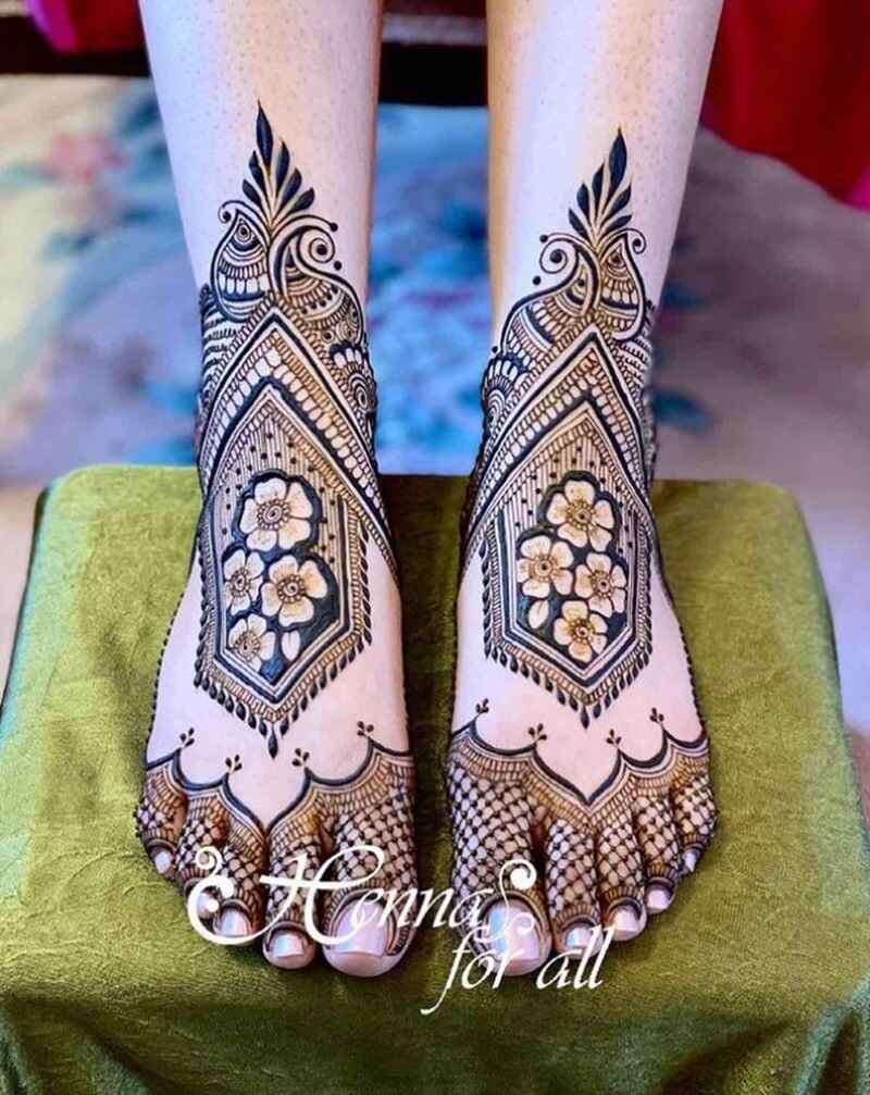 Pattern-feet-mehndi-design