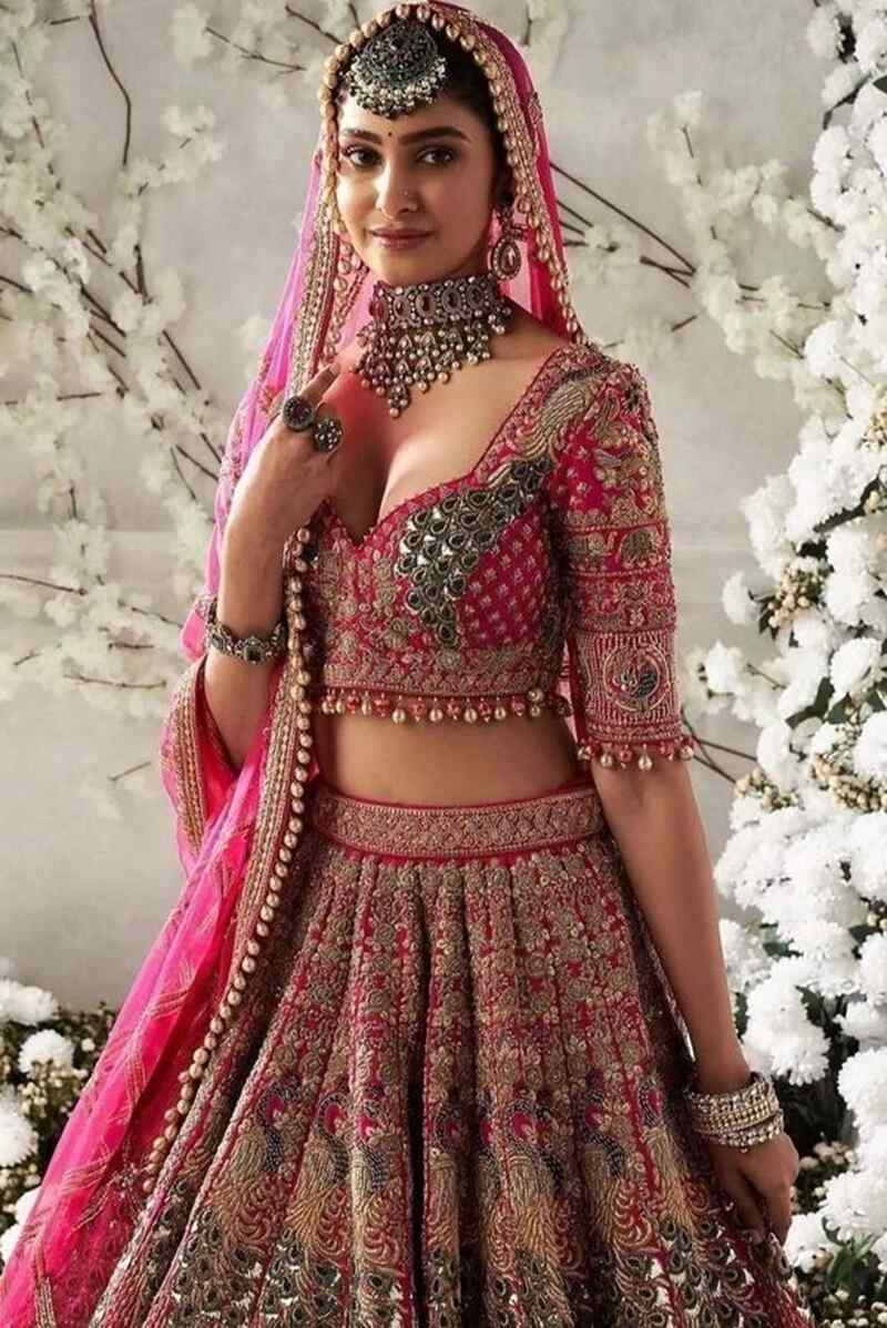 Peacock-embroidered-bridal-blouse-designs