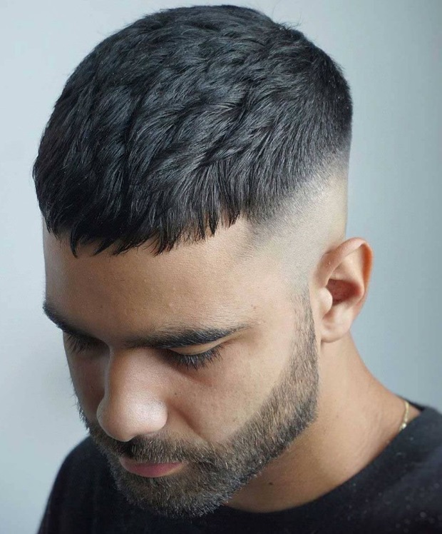 short simple hairstyle for men