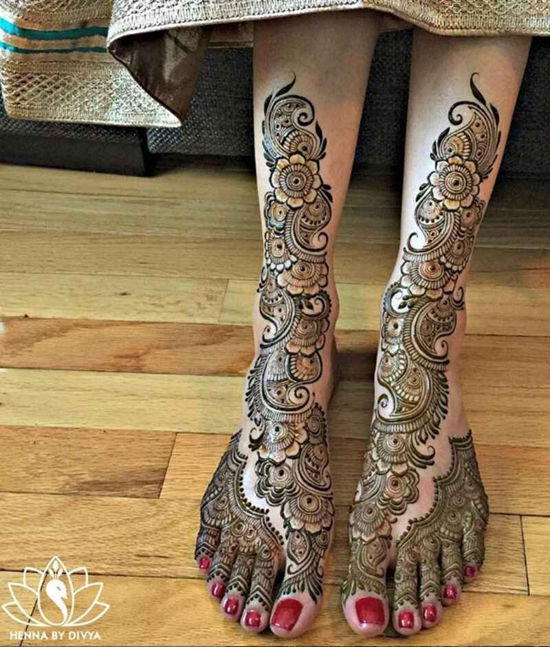 Traditional-arabic-bridal-feet-mehndi-design