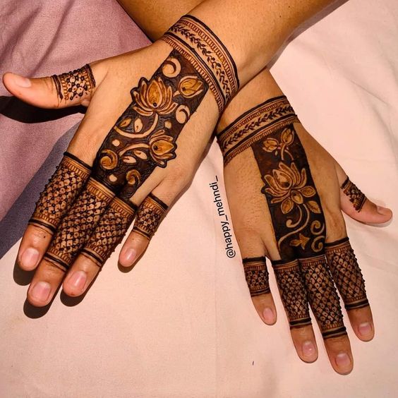 Vertical band mehndi design