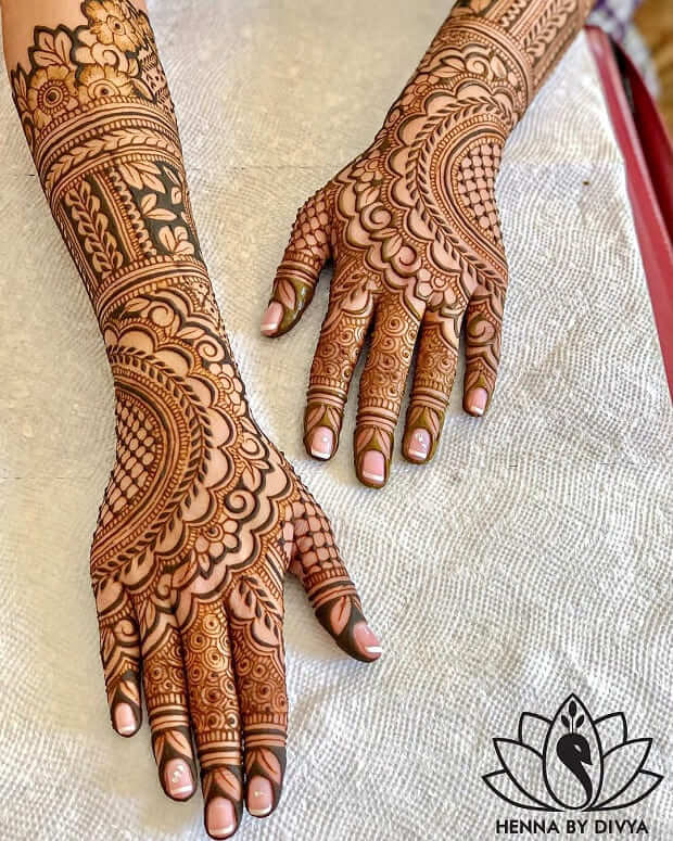 Wraparound full hand mehndi