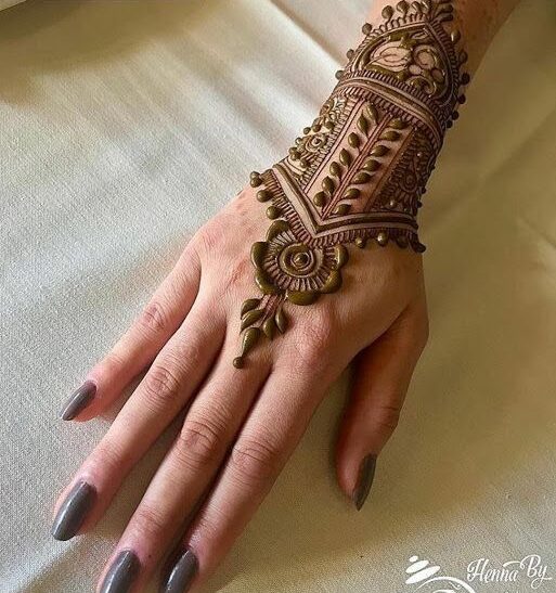 bracelet design mehndi back hand