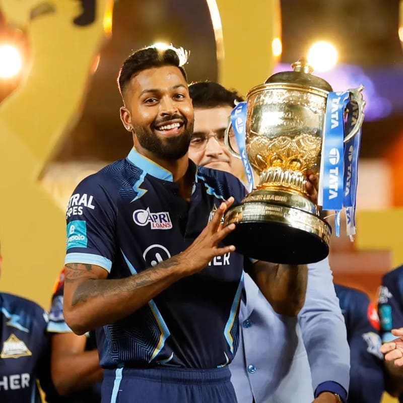 hardik pandya with IPL trophy