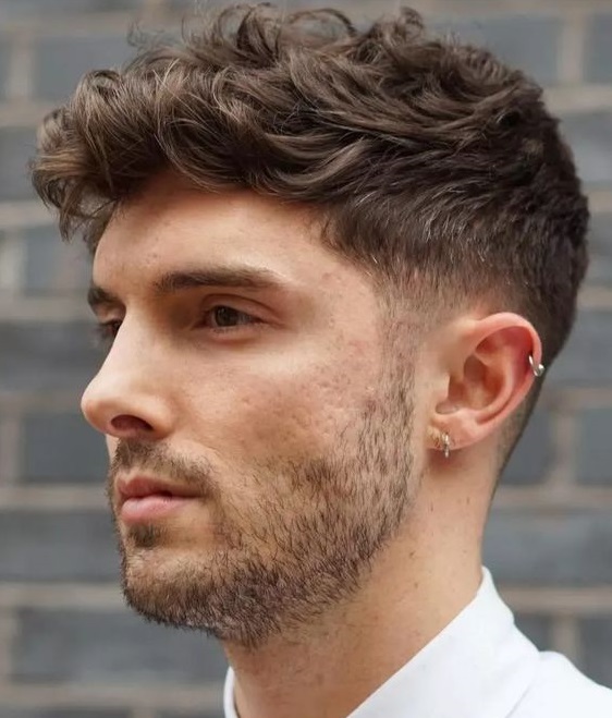 short hair simple hairstyle for men