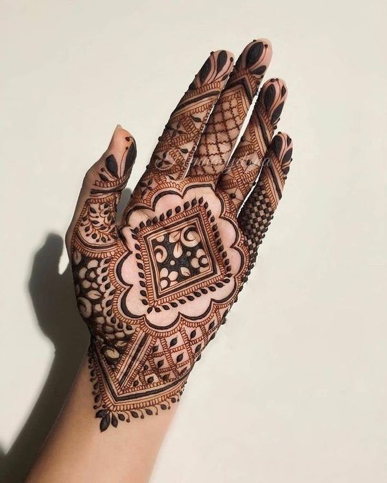 square mehndi design karva chauth